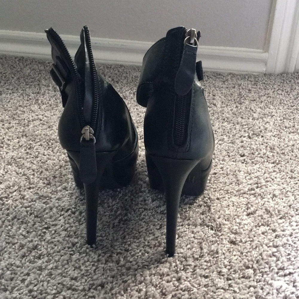 Shoes - Picture 3 of 12